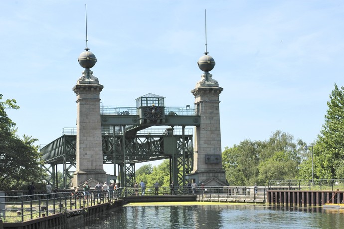 Blick vom Oberwasser auf das Schiffshebewerk Henrichenburg